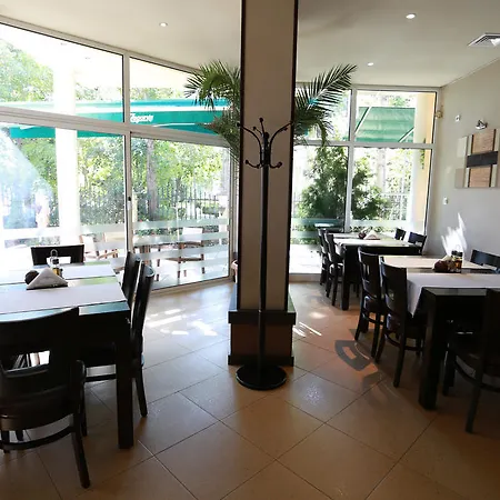 فندق Acropolis بازارجيك